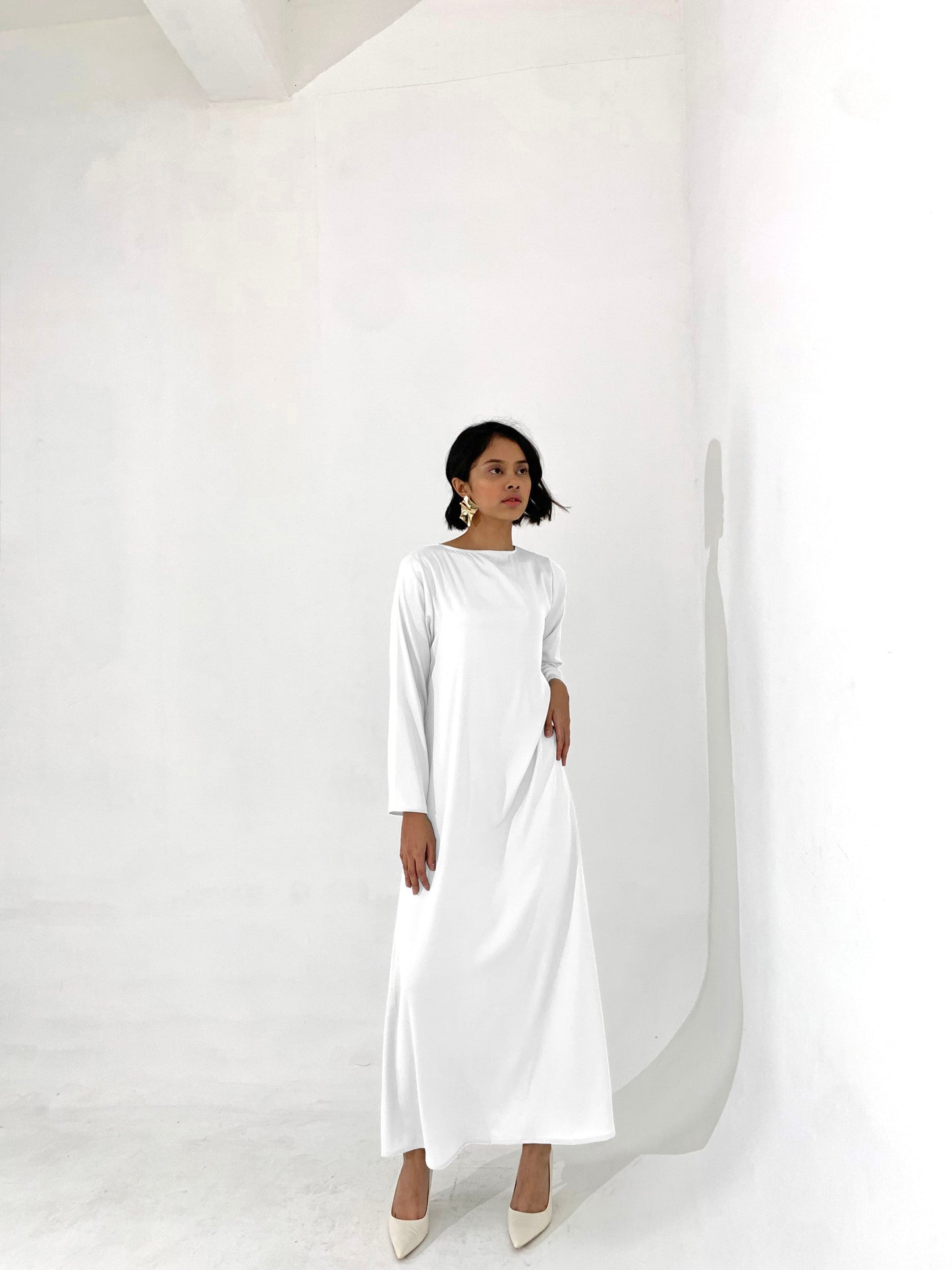 Sheen Kaftan Dress in Pearl