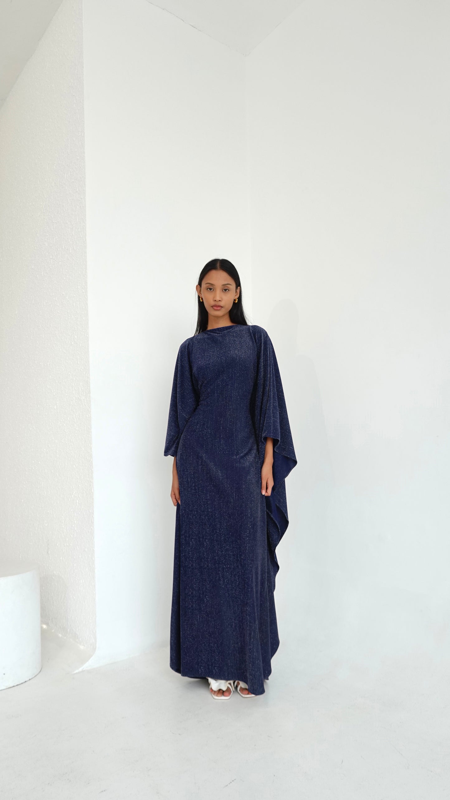 Navy Blue Kaftan Dress | A shimmery maroon kaftan dress
