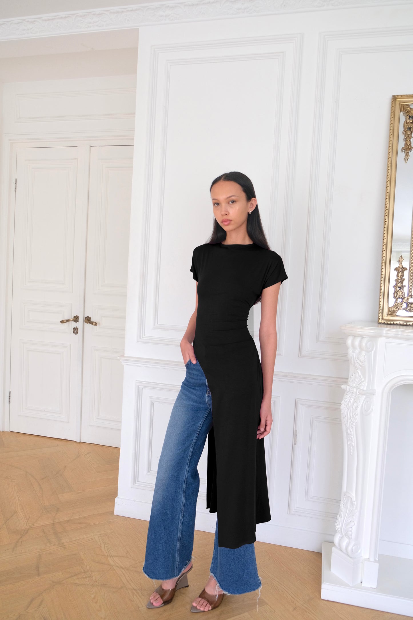 ORIA Short-Sleeve Asymmetrical Long Top in Black