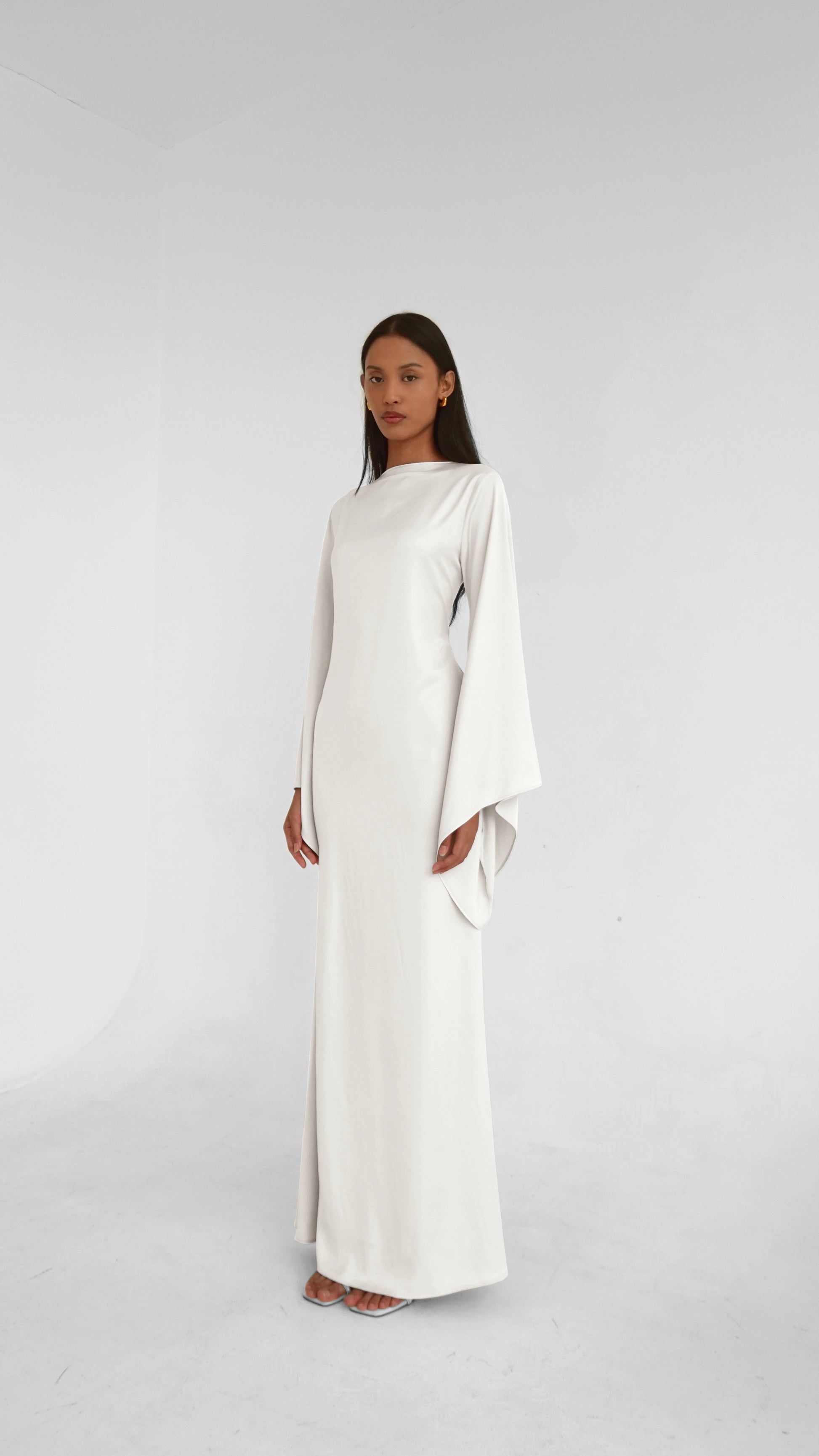 Tulip Dress in White XL/XXL | fits size US 16-18 | Preorder ships in ~2 weeks Tulip Dress in White XL/XXL | fits size US 16-18 | Preorder ships in ~2 weeks