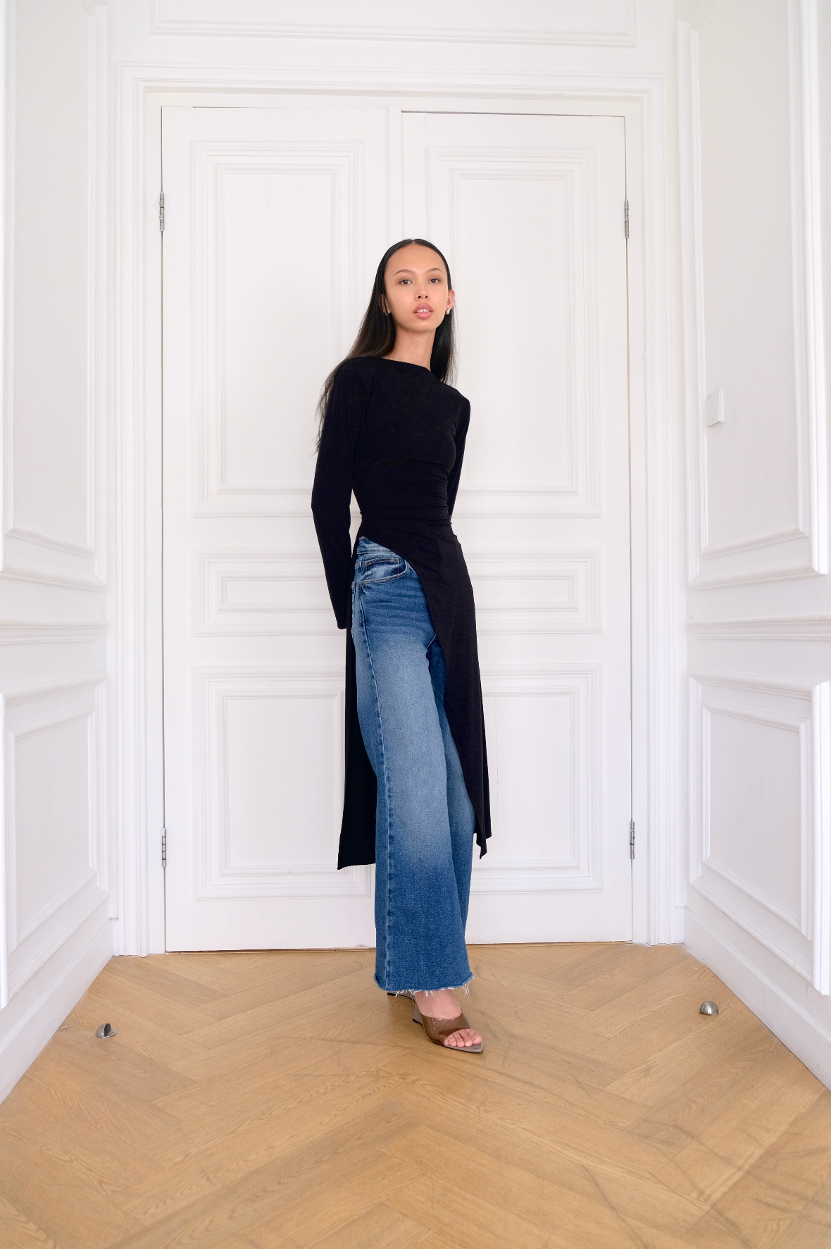 Esmé New York ARI Asymmetrical Longline Top Black