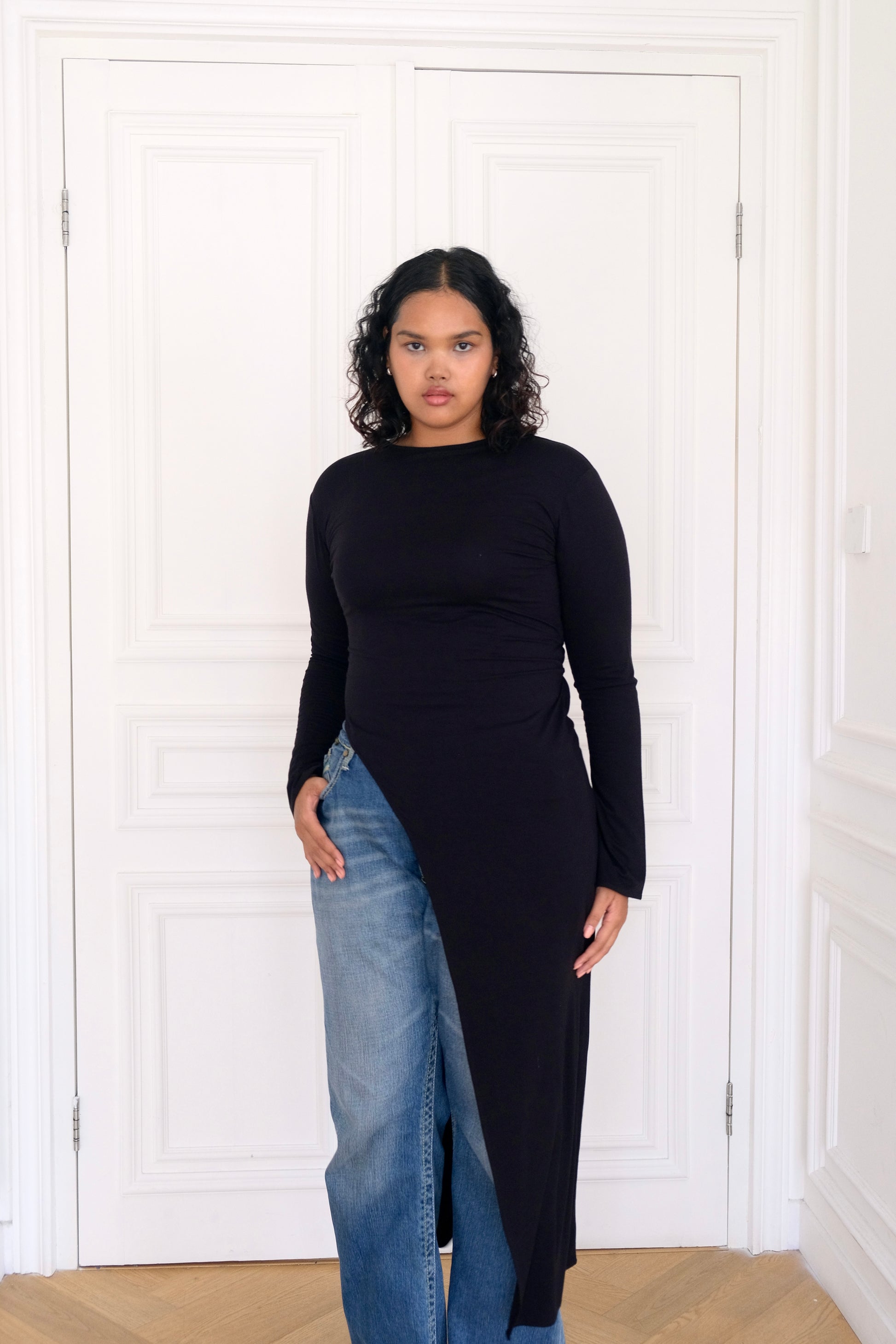 plus size Esmé New York ARI Asymmetrical Longline Top Black