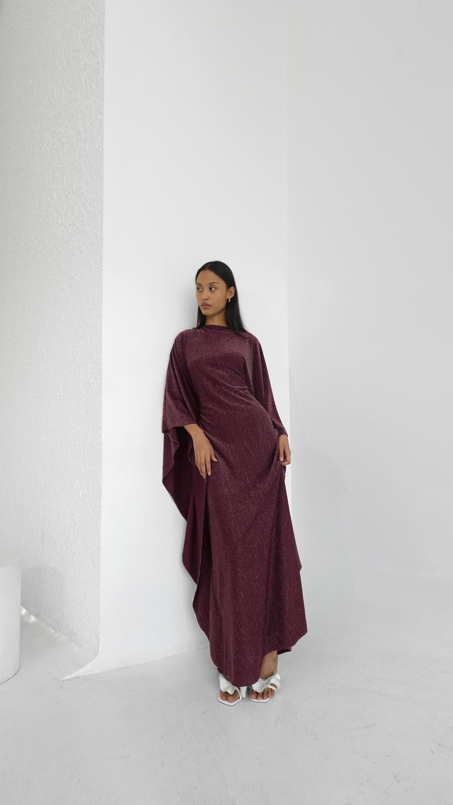 Maroon Kaftan Dress | A shimmery maroon kaftan dress