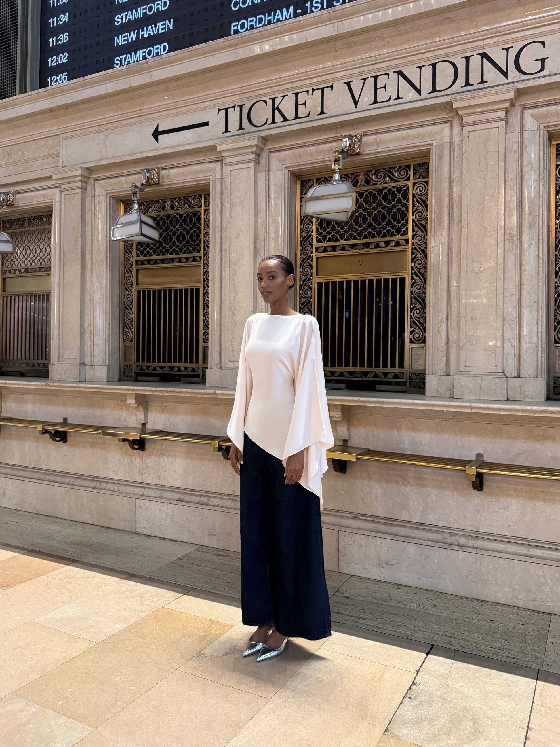 Esmé New York WHITE IVORY butterfly top adjustable ties waist long sleeve asymmetrical