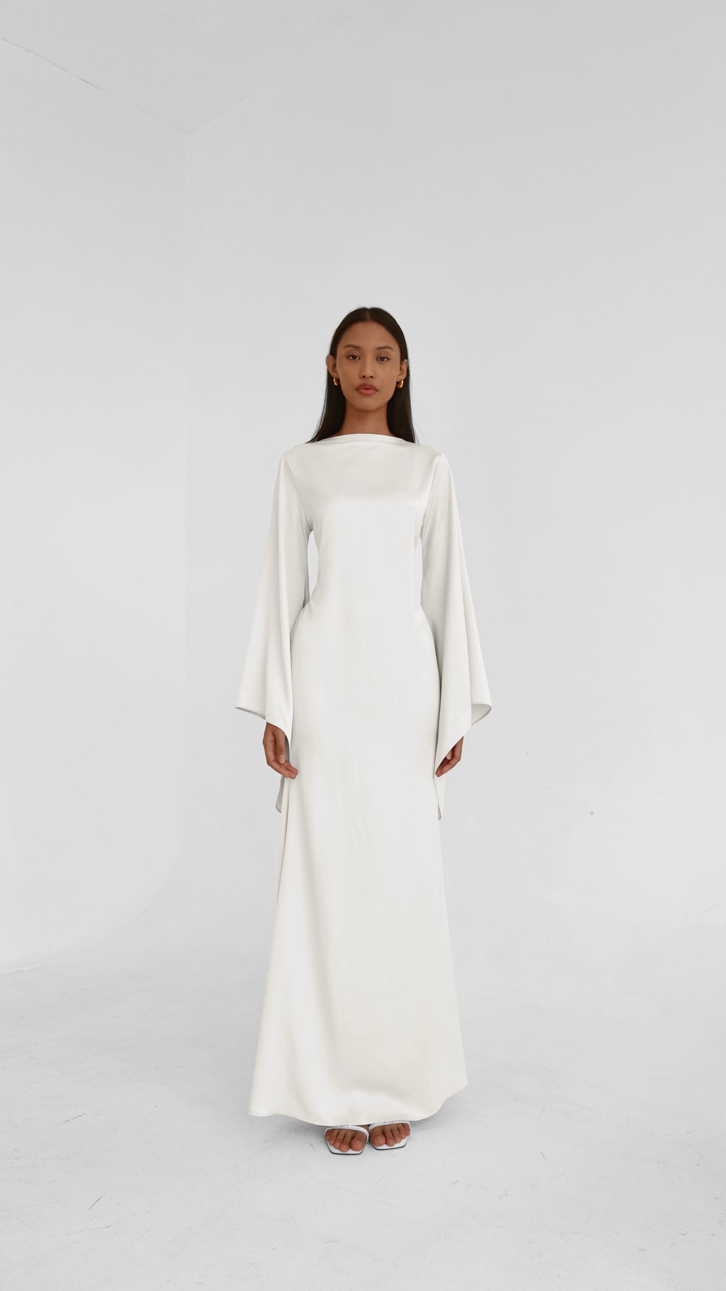 Tulip Dress in White XL/XXL | fits size US 16-18 Tulip Dress in White XL/XXL | fits size US 16-18