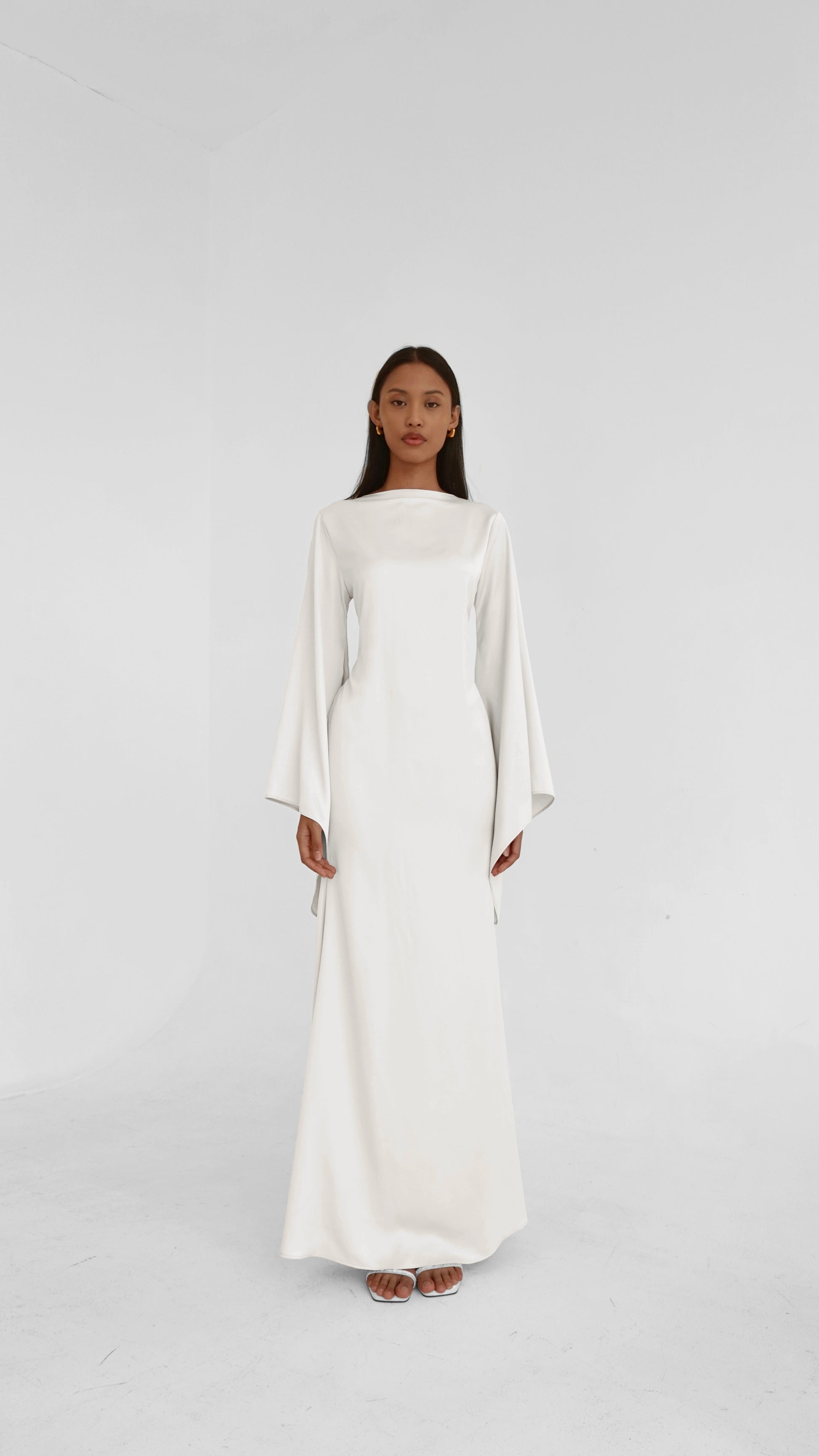 Tulip Dress in White XL/XXL | fits size US 16-18 | Preorder ships in ~2 weeks Tulip Dress in White XL/XXL | fits size US 16-18 | Preorder ships in ~2 weeks