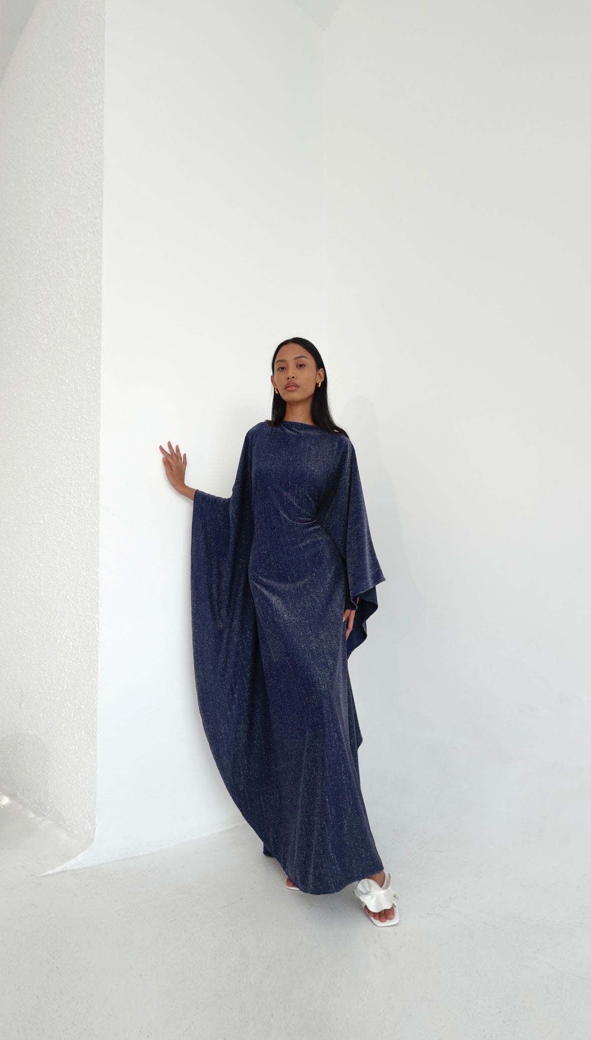 Navy Blue Kaftan Dress | A shimmery maroon kaftan dress