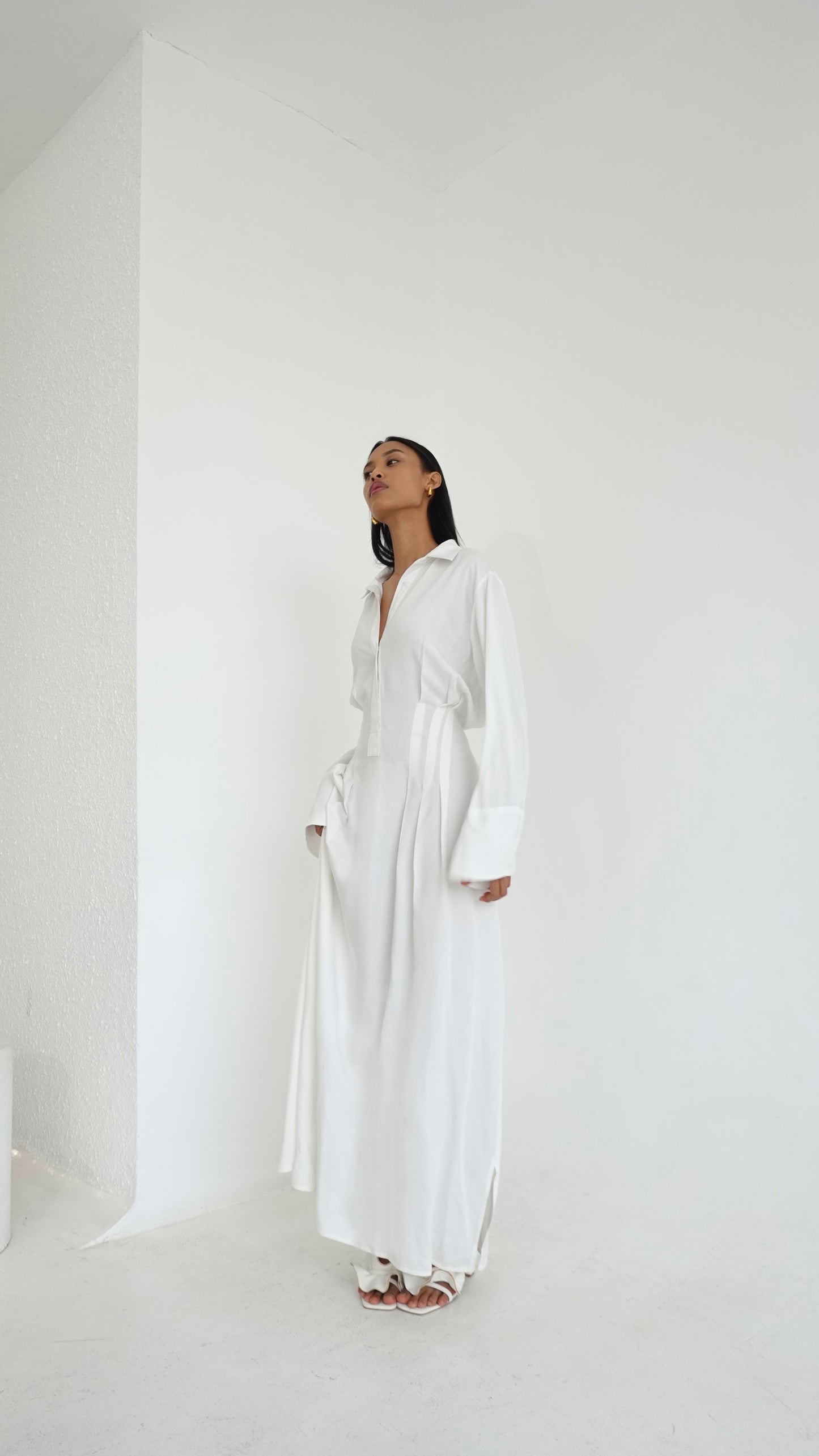 Cinched Maxi Shirt Dress in White | inner included