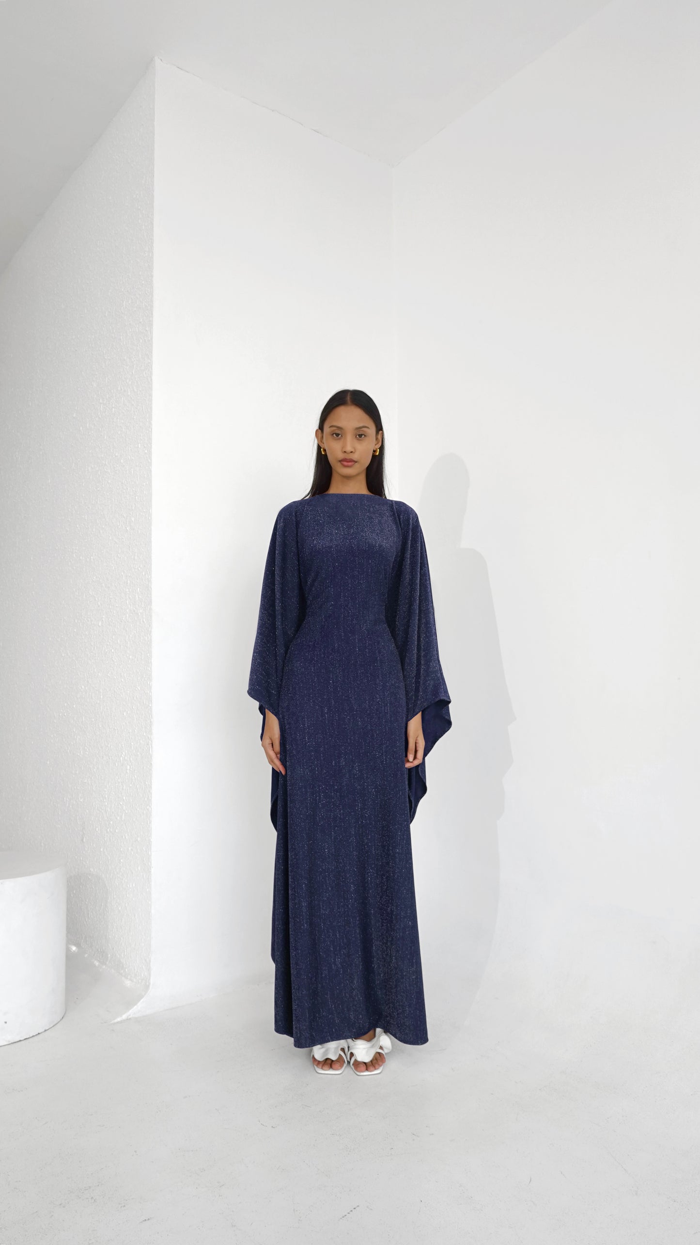 Navy Blue Kaftan Dress | A shimmery maroon kaftan dress