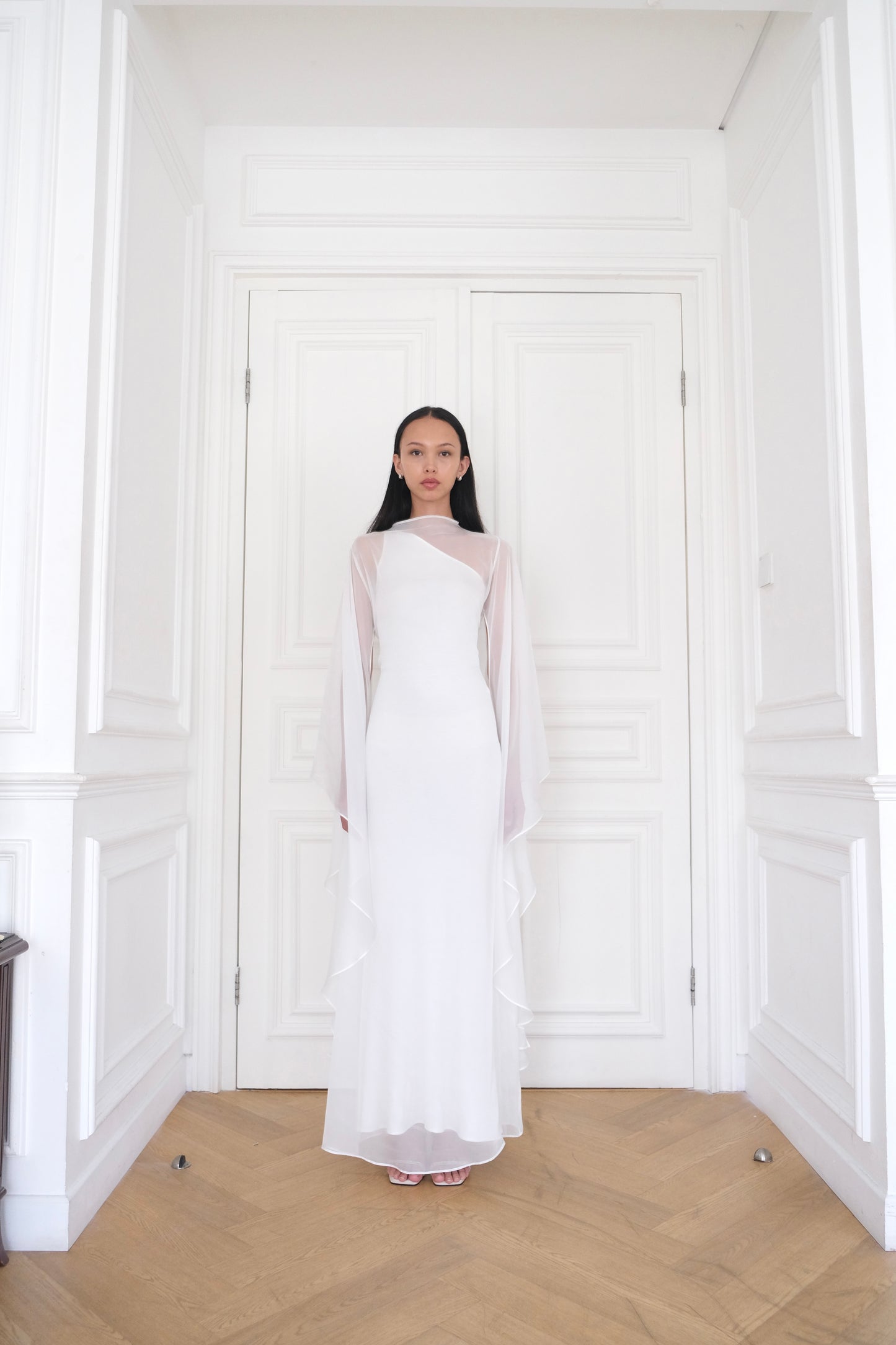 ALUNA Fluid Long Dress in White
