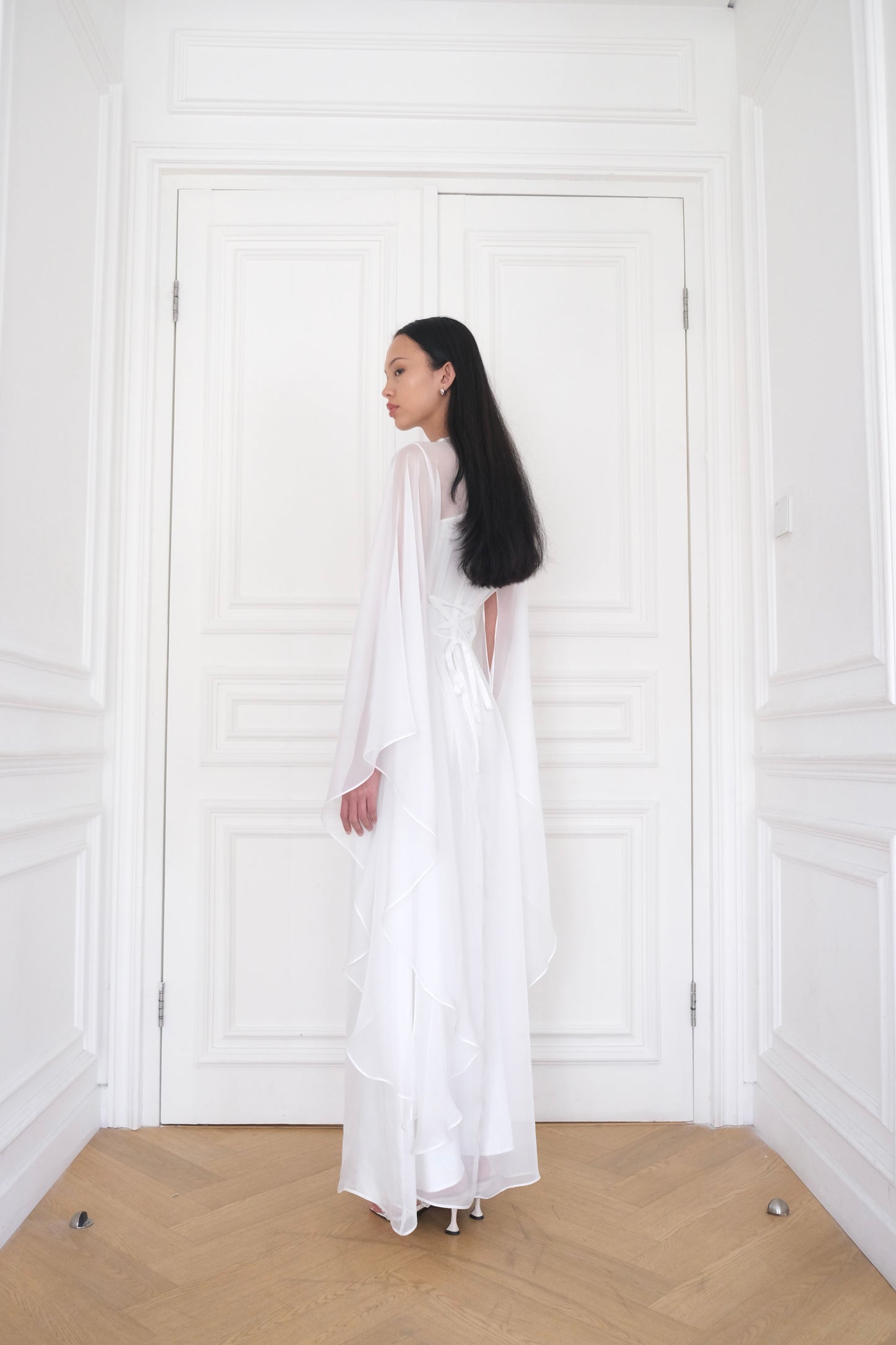 ALUNA Fluid Long Dress in White